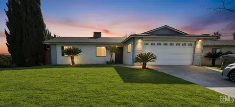 7601 Letty Ave, Lamont, CA 93241