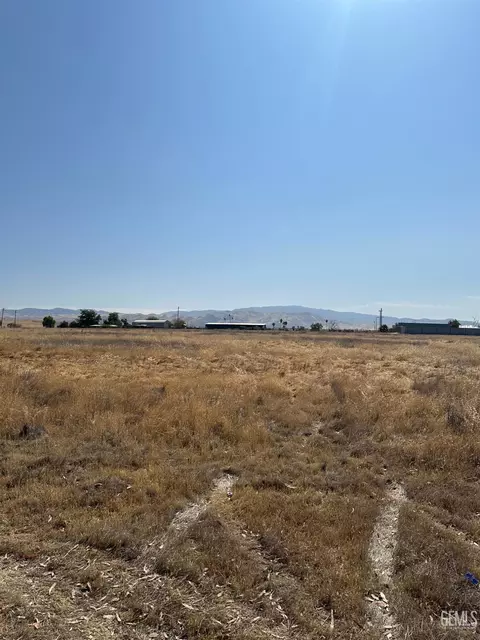 0 E Cosmo St, Bakersfield, CA 93306