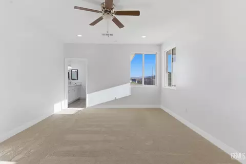 Bedroom - 20381 Pinon Canyon Dr, Tehachapi, CA 93561 photo 7 of 7