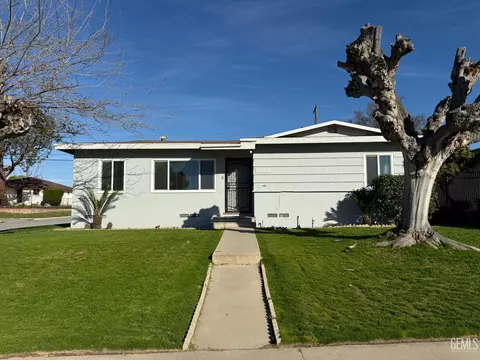 3117 Haley St, Bakersfield, CA 93305