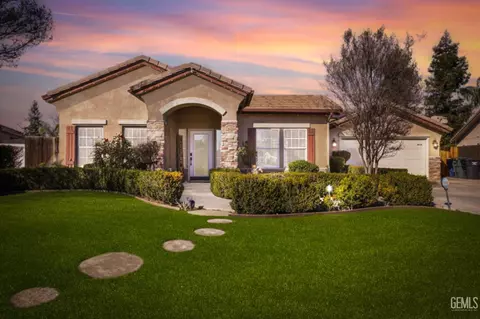 9910 Valerio Ct, Bakersfield, CA 93312