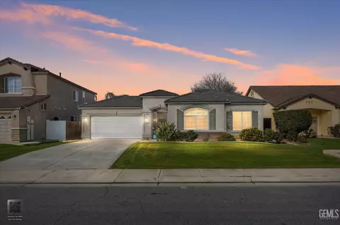 5023 Villa Bella Ln, Bakersfield, CA 93311