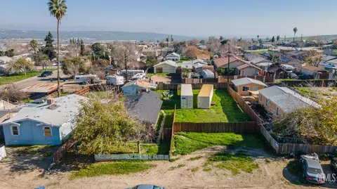 View/Area - 408 Naylor Ave, Taft, CA 93268 photo 3 of 17