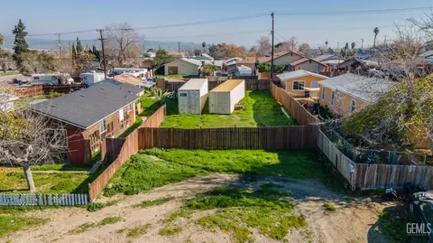 View/Area - 408 Naylor Ave, Taft, CA 93268 photo 1 of 17