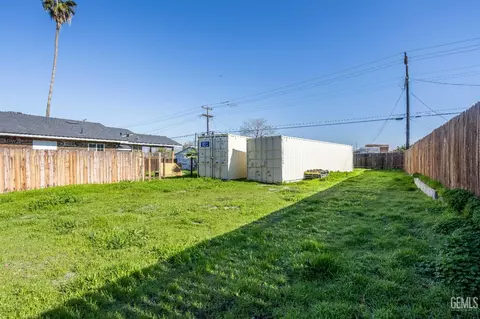 Exterior - 408 Naylor Ave, Taft, CA 93268 photo 10 of 10