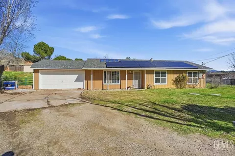 22008 Tiny Ct, Tehachapi, CA 93561 photo 1