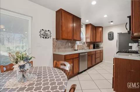 22008 Tiny Ct, Tehachapi, CA 93561 photo 6