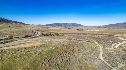 0 Harbison Way, Tehachapi, CA 93561 photo 3