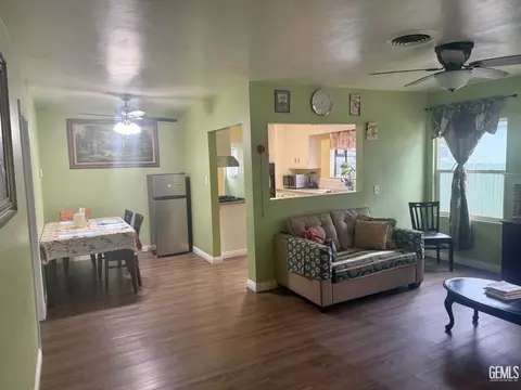 Living - 5928 Wright Ave, Bakersfield, CA 93308 photo 2 of 2