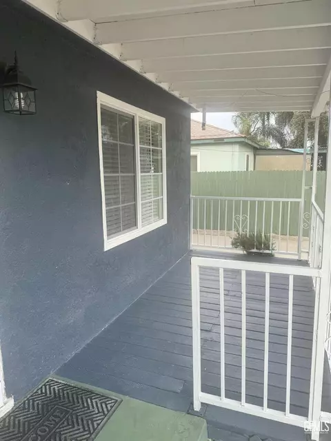 Exterior - 5928 Wright Ave, Bakersfield, CA 93308 photo 3 of 9