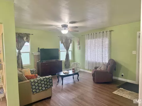 Living - 5928 Wright Ave, Bakersfield, CA 93308 photo 1 of 2