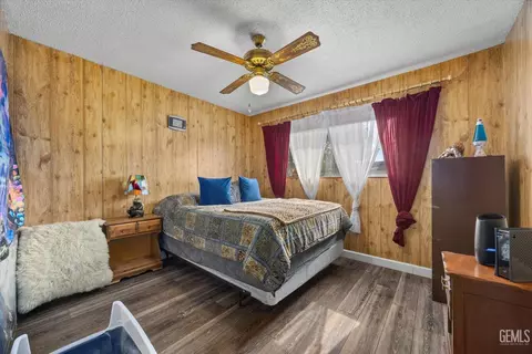Bedroom - 217 Suzanne Ln, Taft, CA 93268 photo 1 of 5