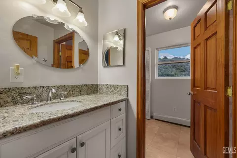 Bath - 6641 Digier Rd, Lebec, CA 93243 photo 4 of 5