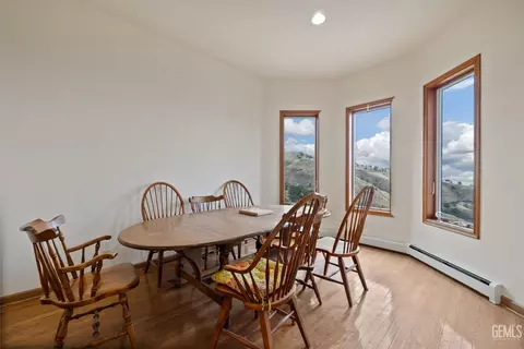 Dining - 6641 Digier Rd, Lebec, CA 93243 photo 2 of 2