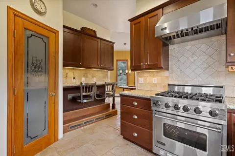 Kitchen - 6641 Digier Rd, Lebec, CA 93243 photo 5 of 7