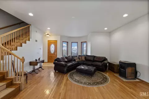 Living - 6641 Digier Rd, Lebec, CA 93243 photo 1 of 2
