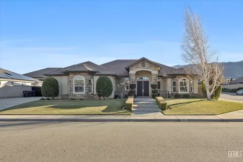 Exterior - 504 Rosehaven Ln, Tehachapi, CA 93561 photo 3 of 11