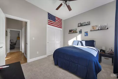 Bedroom - 504 Rosehaven Ln, Tehachapi, CA 93561 photo 2 of 5