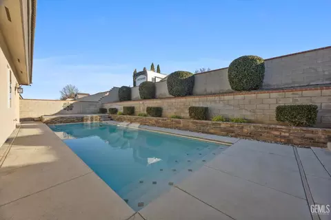 Exterior - 504 Rosehaven Ln, Tehachapi, CA 93561 photo 10 of 11