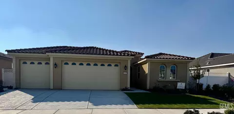 2407 Addlington St, Bakersfield, CA 93311