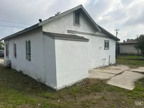 Exterior - 249 Monroe St, Arvin, CA 93203 photo 4 of 4