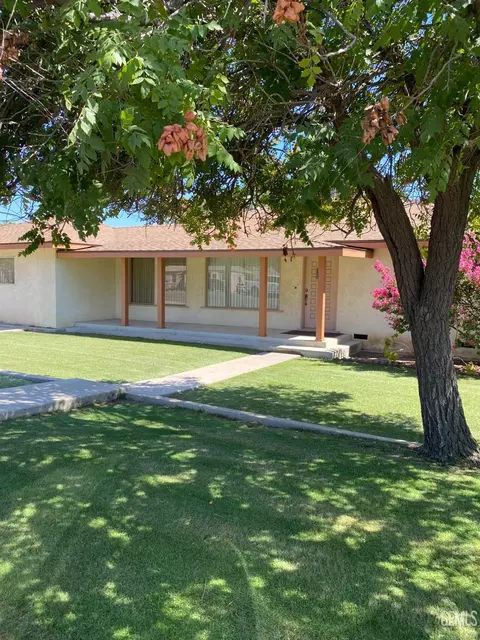 2204 Bedford Way, Bakersfield, CA 93308
