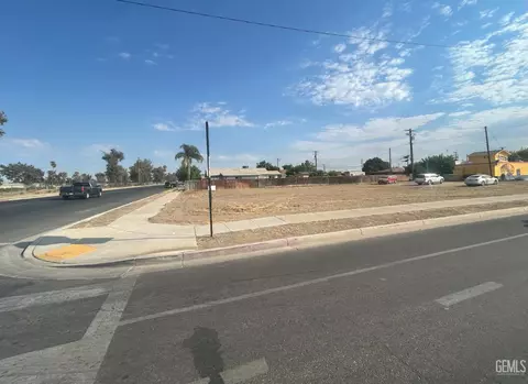 601 11th Ave, Delano, CA 93215