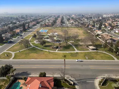 3804 Singleton Ave, Bakersfield, CA 93313 photo 6