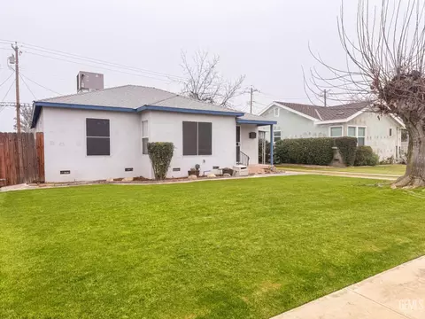 Exterior - 12 Wetherley Dr, Bakersfield, CA 93309 photo 3 of 12