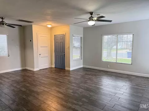 Living - 12 Wetherley Dr, Bakersfield, CA 93309 photo 5 of 5