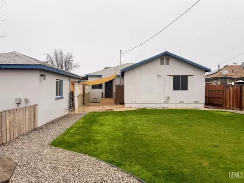 Exterior - 12 Wetherley Dr, Bakersfield, CA 93309 photo 9 of 12