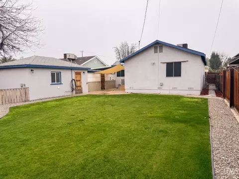 Exterior - 12 Wetherley Dr, Bakersfield, CA 93309 photo 7 of 12