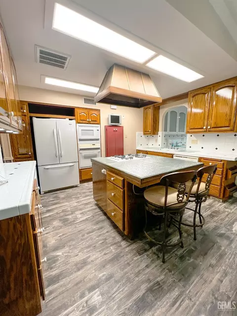 1202 Cypress Ave, Wasco, CA 93280 photo 5
