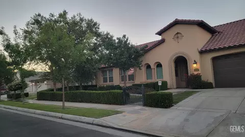 12706 Stillbrook Dr, Bakersfield, CA 93311