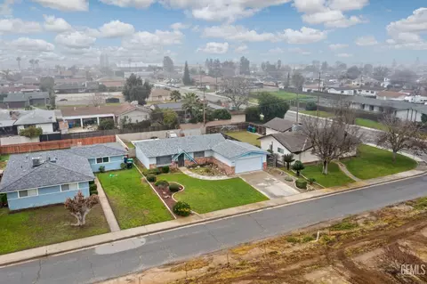 View/Area - 1106 State Ave, Shafter, CA 93263 photo 3 of 19