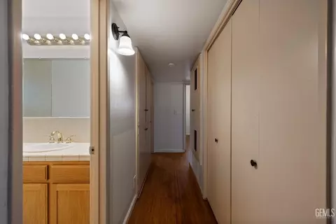 Entry Way - 1106 State Ave, Shafter, CA 93263 photo 1 of 1