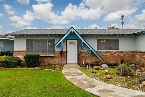 Exterior - 1106 State Ave, Shafter, CA 93263 photo 4 of 17