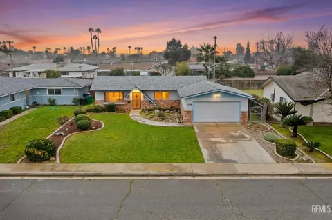 View/Area - 1106 State Ave, Shafter, CA 93263 photo 1 of 19