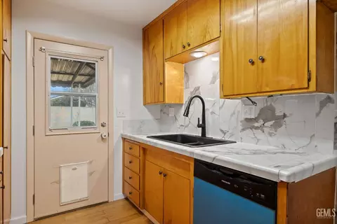 Kitchen - 1106 State Ave, Shafter, CA 93263 photo 7 of 7