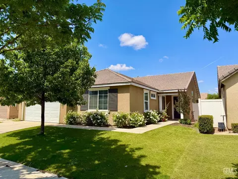 14616 Yellow Lupine Dr, Bakersfield, CA 93314