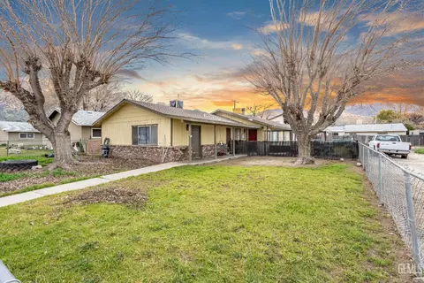 2516 Erskine Creek Rd, Lake Isabella, CA 93240