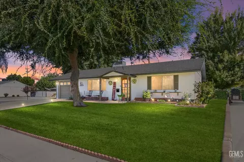 5812 Burke Way, Bakersfield, CA 93309