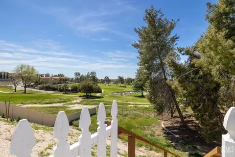 Exterior - 5804 Levanto St, Bakersfield, CA 93306 photo 8 of 11