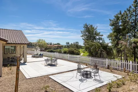 Exterior - 5804 Levanto St, Bakersfield, CA 93306 photo 7 of 11