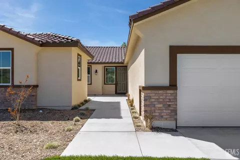 Entry Way - 5804 Levanto St, Bakersfield, CA 93306 photo 1 of 4