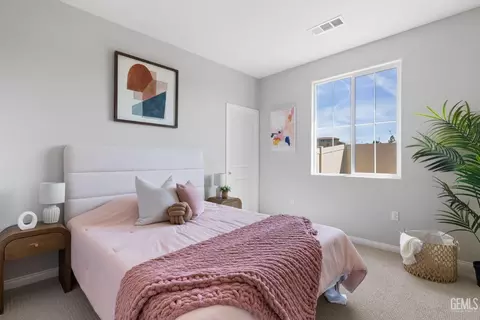 Bedroom - 5804 Levanto St, Bakersfield, CA 93306 photo 6 of 7