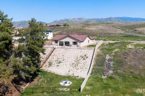 View/Area - 5804 Levanto St, Bakersfield, CA 93306 photo 1 of 6