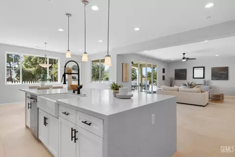 Kitchen - 5804 Levanto St, Bakersfield, CA 93306 photo 6 of 6