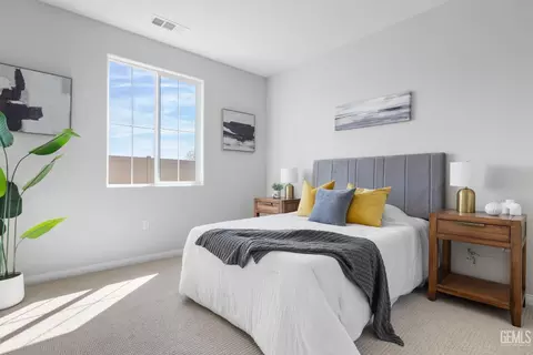 Bedroom - 5804 Levanto St, Bakersfield, CA 93306 photo 5 of 7