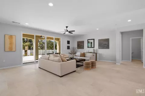 Living - 5804 Levanto St, Bakersfield, CA 93306 photo 1 of 3